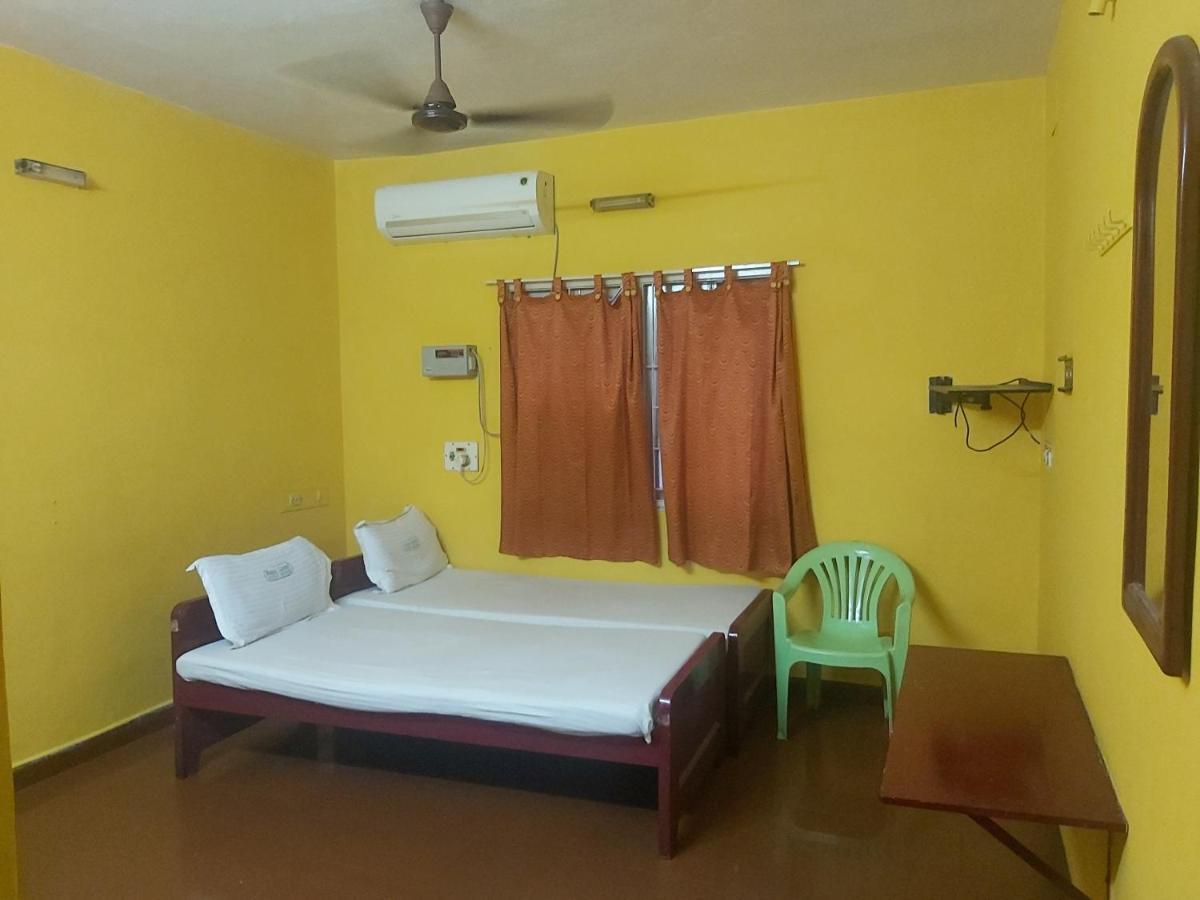Raamlaxmi Guest House Ченнаи Экстерьер фото
