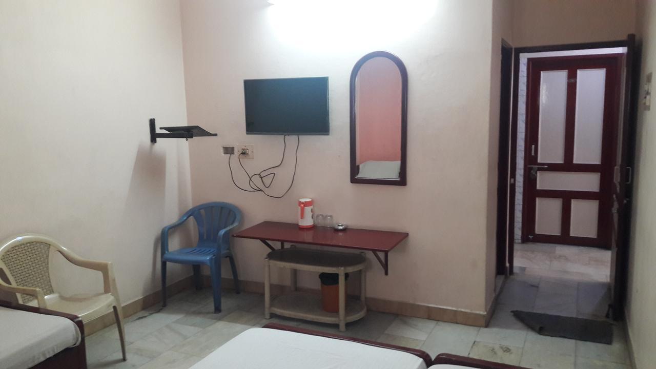Raamlaxmi Guest House Ченнаи Экстерьер фото